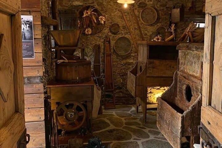 Molino Maufet Hike: Panoramic Picnic & Ancient Watermills at Lake Como photo 5