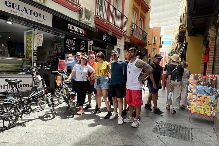 2-Hour Seville E‑Bike Tour — Old Town, Plaza de España & Triana photo 3