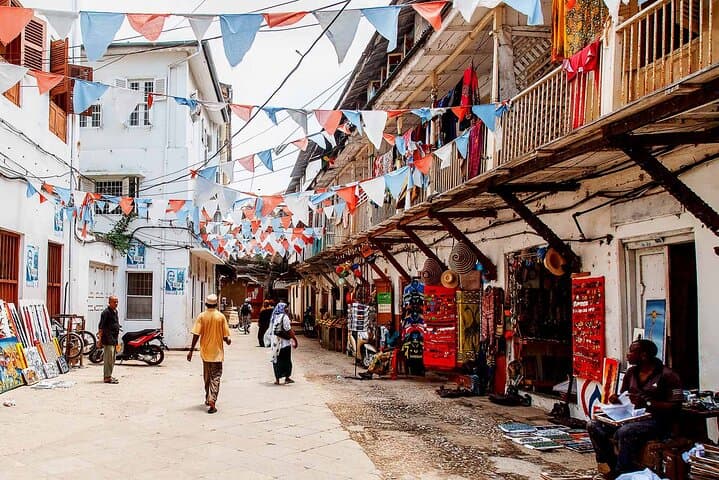 4-Day Zanzibar: Stone Town, Spice Fields, Mnemba Snorkel & Dhow Sailing photo 3