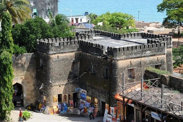 4-Day Zanzibar: Stone Town, Spice Fields, Mnemba Snorkel & Dhow Sailing photo 6