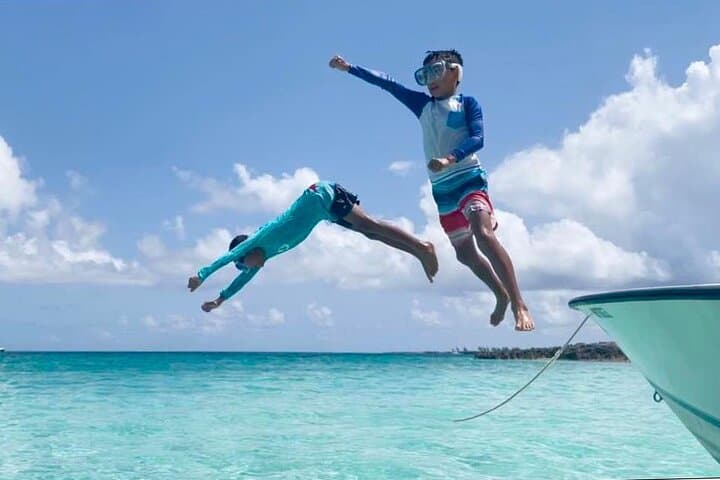 Private Rose Island Full-Day Cruise & Snorkel with Sea Turtles photo 2