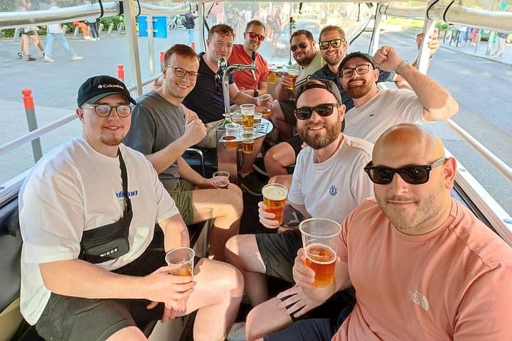 Budapest Electric Beer Bus: Private 60-Min City Cruise with Unlimited Draft photo 6