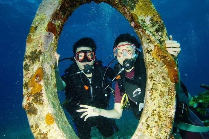 Two Reefs Certified Dives in Cancun: Punta Negra & Grampin Reefs photo 3
