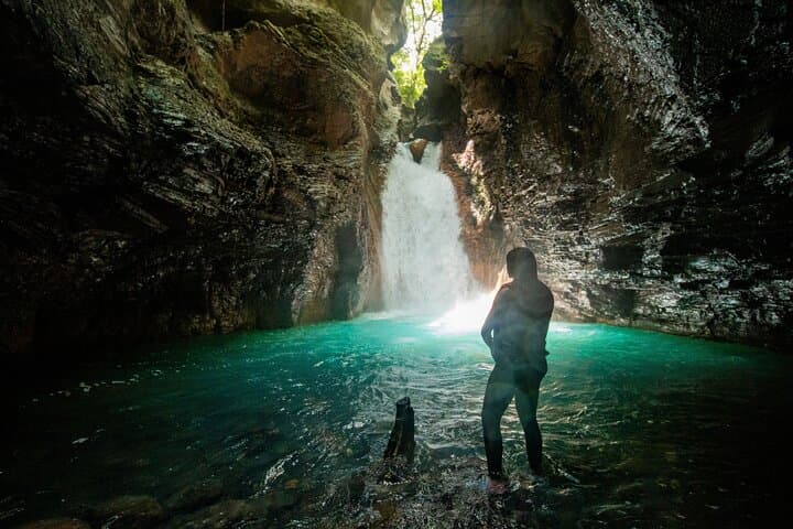 La Leona Waterfall Hike — Playa Hermosa's Turquoise River Adventure photo 6