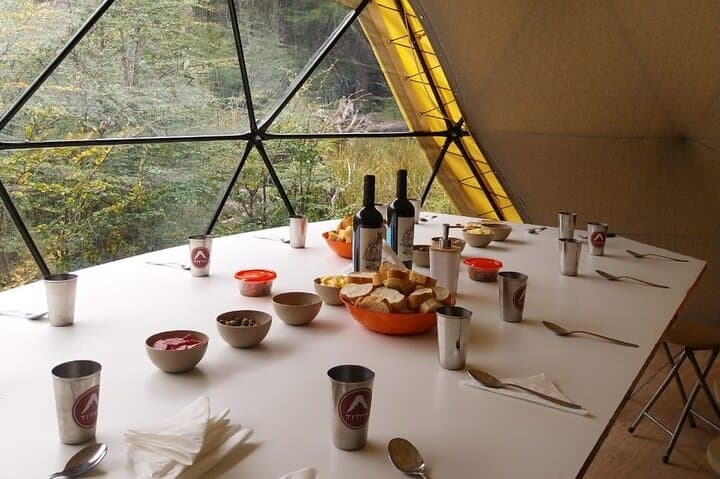 Hike to Laguna Esmeralda: Trek the Emerald Lagoon and Lunch at a Mountain Refuge near Ushuaia photo 3