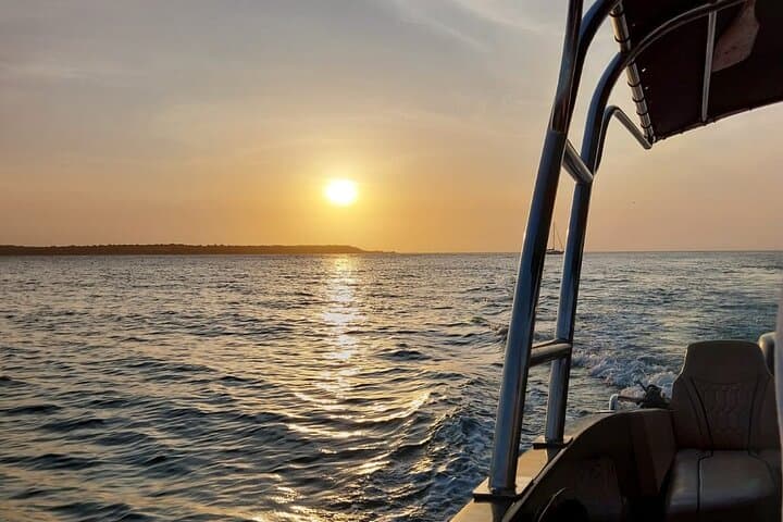 Sunset Boat Tour in Cartagena Bay: Skyline, Castillo & Coastal Views