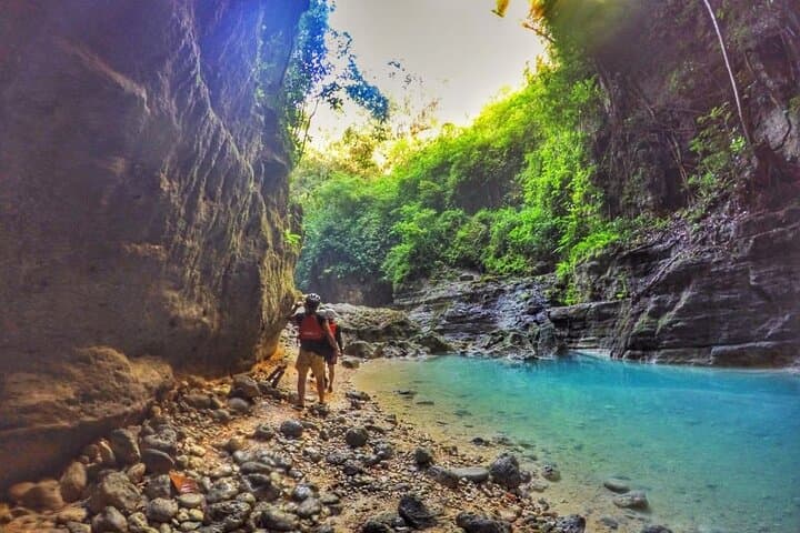 Kawasan Canyoneering & Moalboal Sardines Run: Full-Day Canyoneer and Snorkel from Cebu photo 4