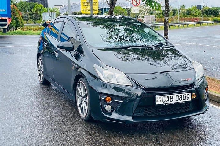 Private Colombo Airport Transfer to Mirissa — 2-Hour Private Taxi from CMB photo 3