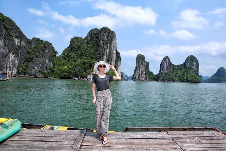 Halong Bay Day Cruise: Kayaking & Heavenly Palace (Thien Cung) Cave — 1-Day From Hanoi photo 2