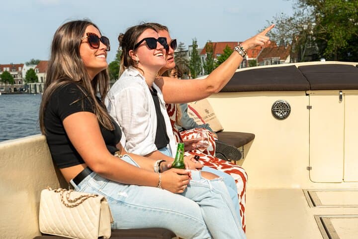 Haarlem Open Canal Tour: Live-Guided 50-Minute Electric Boat Experience photo 2
