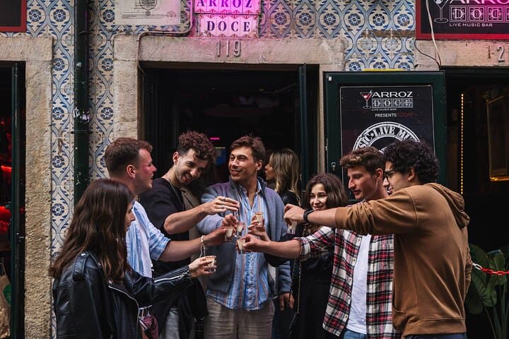 Private Night Bar Crawl in Lisbon: Local Guide & Drinks in Bairro Alto photo 2