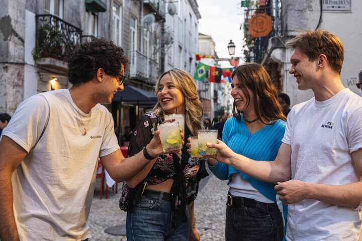 Private Night Bar Crawl in Lisbon: Local Guide & Drinks in Bairro Alto