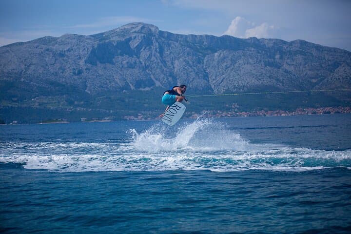 Wakeboarding in Lumbarda: 30-Minute Lessons on Korčula Island