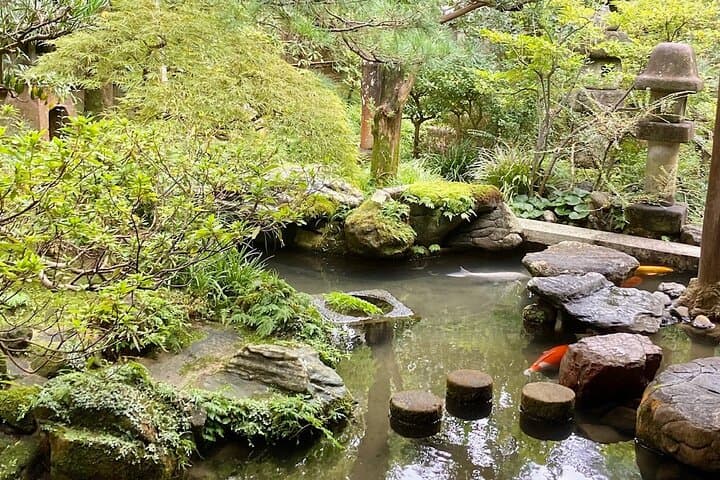 Kanazawa Garden Exploration: Private Walking Tour of Kenrokuen, Gyokusen-en & Samurai Gardens photo 6