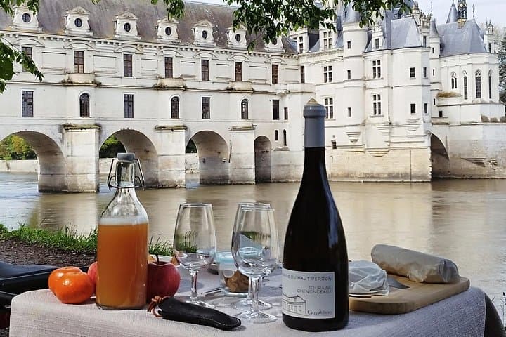 E-Bike to Chateau de Chenonceau: Loire Valley Picnic & Guided Tour photo 2