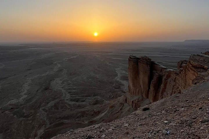 Edge of the World to Red Sand: 3-Day Riyadh Adventure Tour photo 2