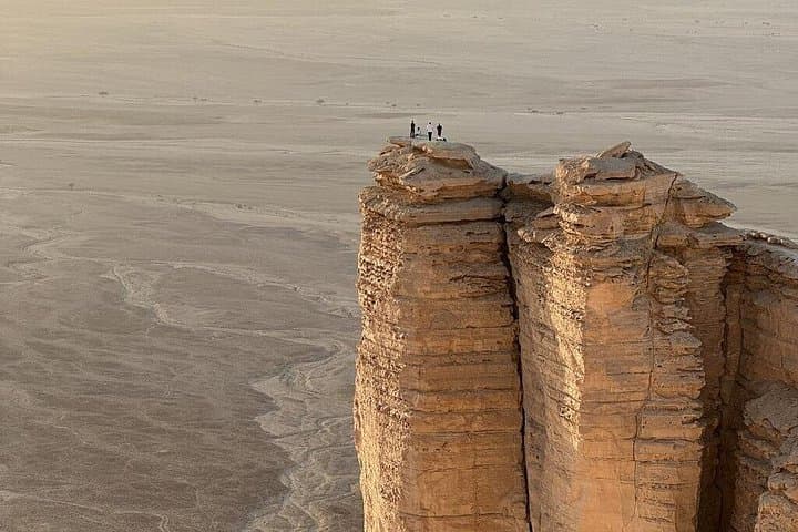 Edge of the World to Red Sand: 3-Day Riyadh Adventure Tour photo 4