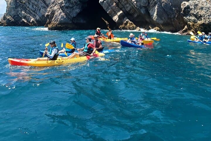 Guided Kayak Tour in Sesimbra — Explore Professor Luiz Saldanha Marine Park photo 4