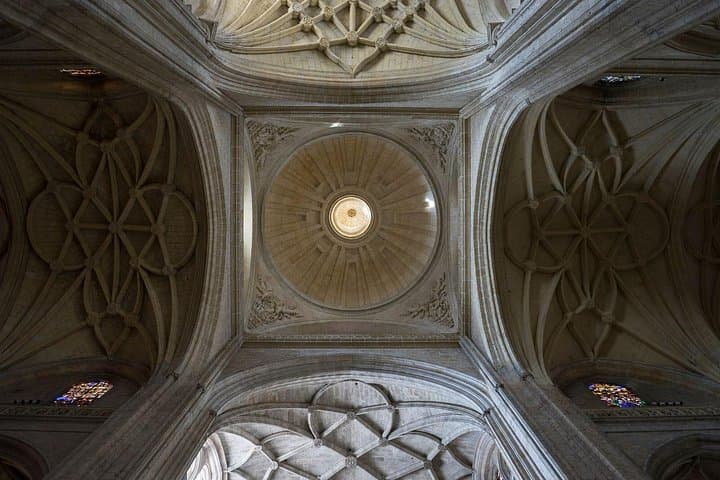 Segovia Afternoon Tour: Alcázar, Cathedral & Roman Aqueduct from Madrid photo 3