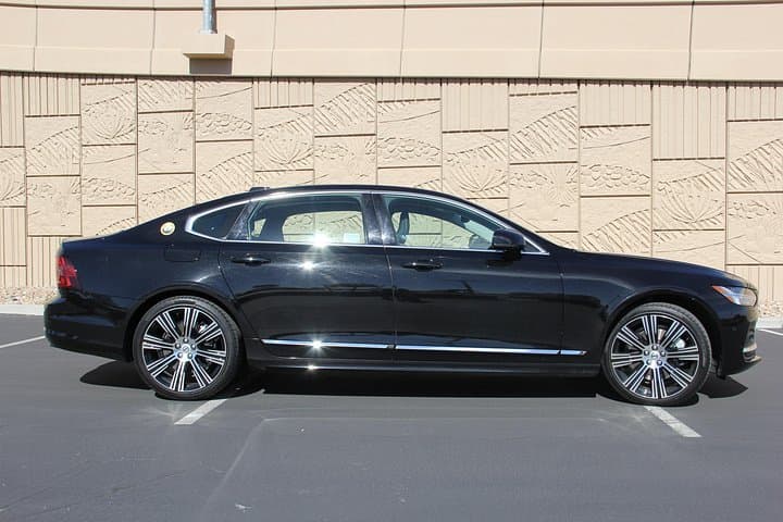 Private Luxury Las Vegas Airport Transfer — Sedan, SUV & Limo Service photo 3