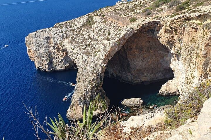 Private 6-Hour Malta Highlights Tour: Marsaxlokk, Blue Grotto, Dingli & Mdina