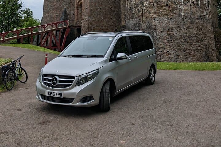 Hay-on-Wye & Brecon Beacons: Full-Day Private Book & Brecon Tour from Cardiff