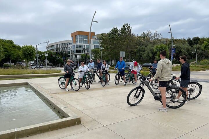 Santa Monica Electric Bike Rentals: Pier-to-Venice Beach Electric Ride photo 6