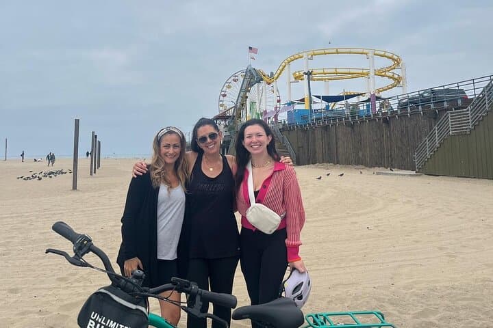 Santa Monica Electric Bike Rentals: Pier-to-Venice Beach Electric Ride photo 4