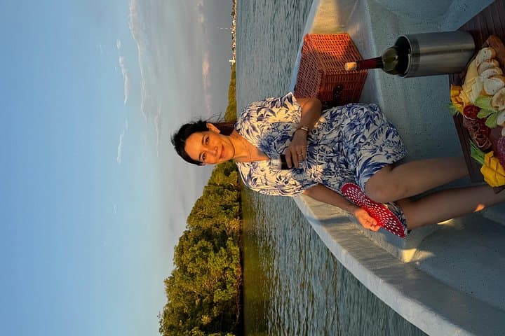 Sunset Flamingo Boat Tour in Río Lagartos with Wine and Snacks photo 4