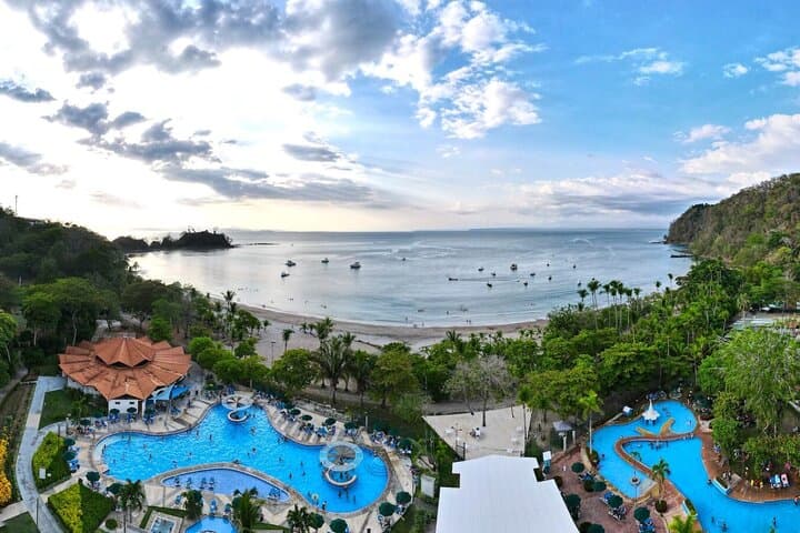 Punta Leona Beach Day: Snorkel, Crocodile Viewing & Tropical Trails from San José