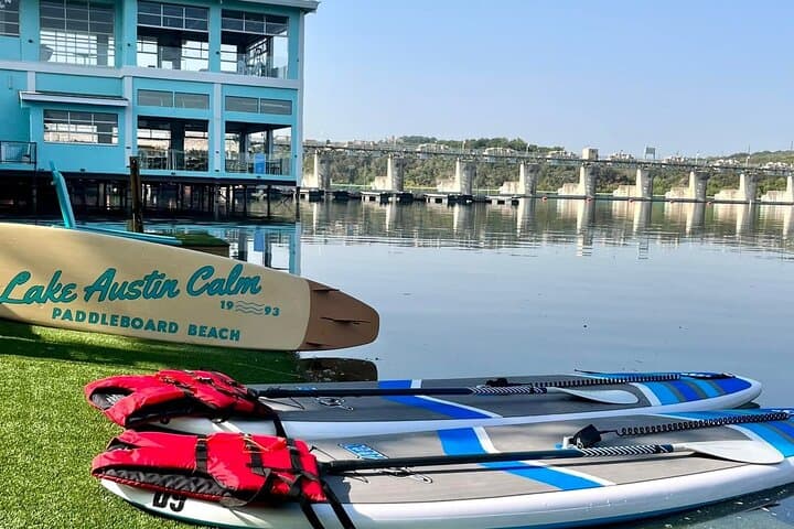 Paddle Boarding on Lake Austin: 1-Hour Rental Near Mozart's photo 2
