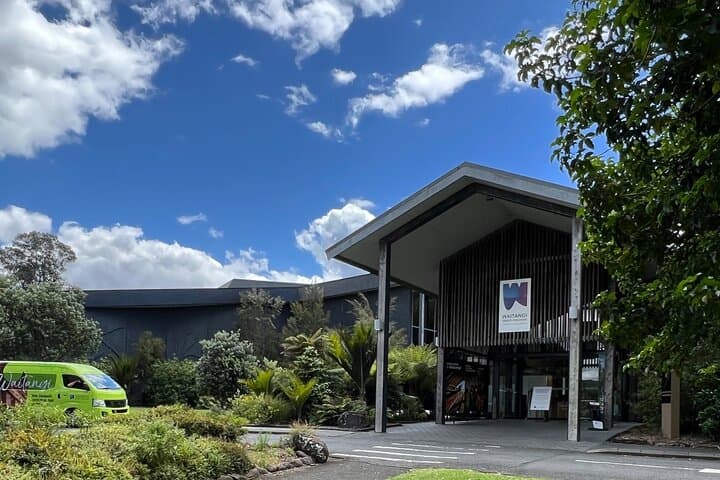 Private 3-Day Driver From Auckland: Rotorua, Waitomo & Hobbiton Road Trip photo 5