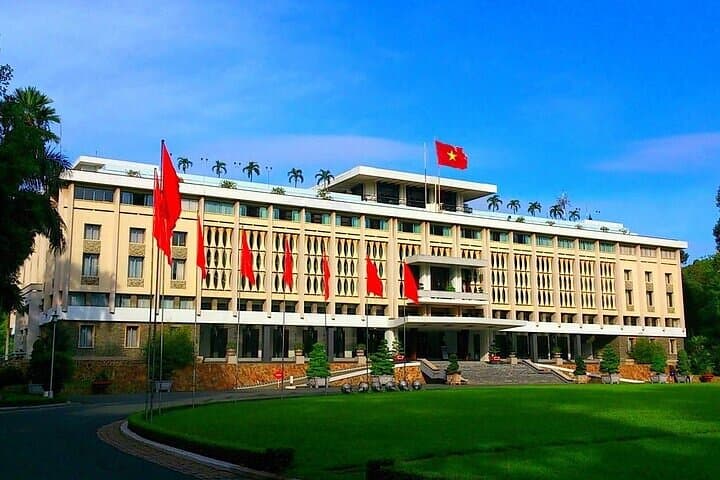 Sai Gon Full-Day City Tour with Korean Guide — Landmarks, Markets & Saigon River Cruise photo 2