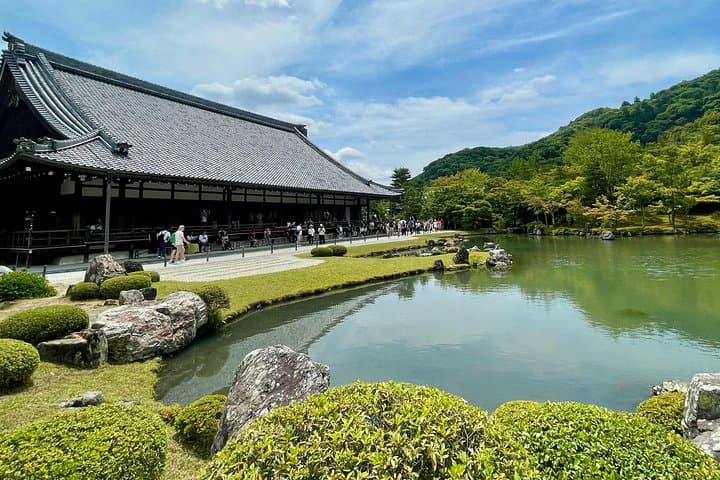 Early-Morning Kyoto: Fushimi-Inari, Arashiyama Bamboo Grove & Tenryu-ji Guided Walk photo 3