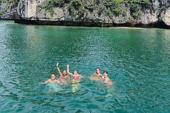 Private Canoe from Cat Ba Island: Explore Halong and Lan Ha Bay by Canoe photo 3