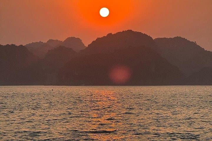 Sunset Charter Yacht on Halong Bay — 3-Hour Private Cruise with Kayaking & Swim photo 4