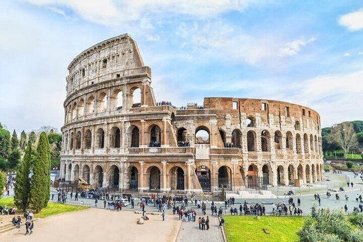 Colosseum Guided Tour: Skip-the-Line Access to Roman Forum & Palatine Hill photo 1