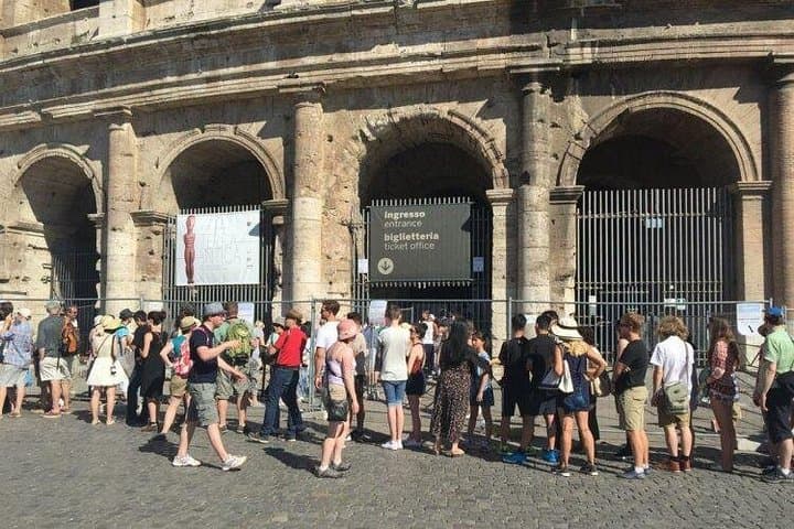 Colosseum Guided Tour: Skip-the-Line Access to Roman Forum & Palatine Hill photo 3