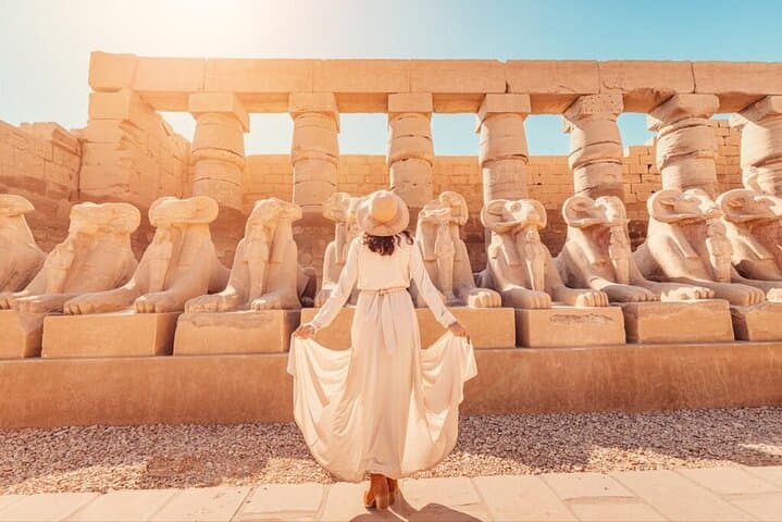 Marsa Alam to Luxor: Private Egyptologist Day Tour with Nile Lunch