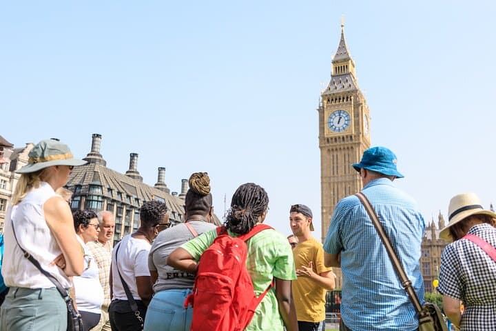 Westminster Walking Tour & London Dungeon Entry — Historic 3-Hour Walk and Interactive Dungeons photo 3
