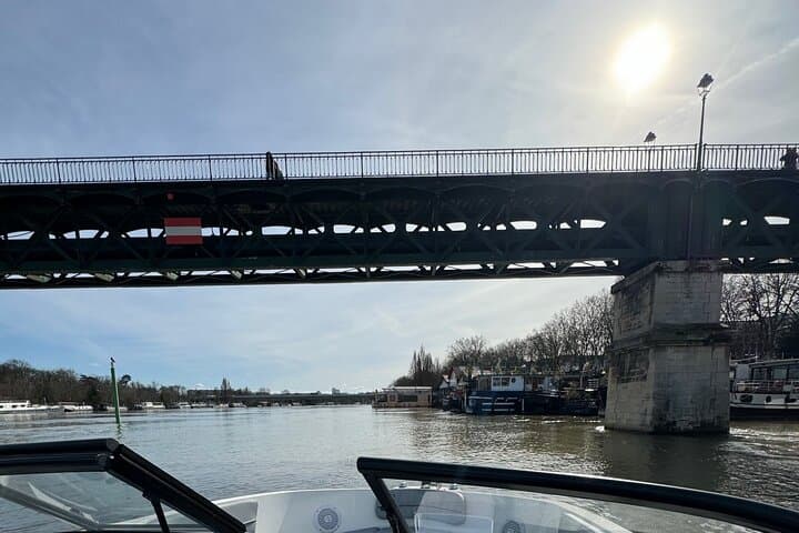 Private Seine Cruise in Paris — Exclusive Bayliner Tour with Local Captains photo 3
