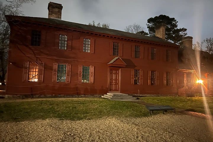 Nighttime Civil War Ghosts Tour on Duke of Gloucester Street photo 3