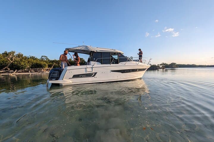 Six Fins Key West Private Sunset Cruise: Luxury Charter for Romantic Sunsets photo 5