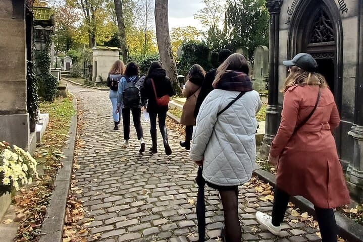 Who Killed Victor? Investigation at Père Lachaise — Interactive Mystery Walk photo 5