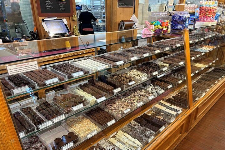 Anchorage City Tour: Taste, Culture, and History in Alaska's Urban Frontier photo 2