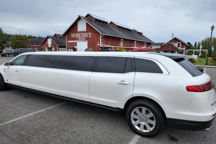Private Whidbey Island Wine Tour from Seattle — 7-Hour Luxury Limousine Experience photo 3