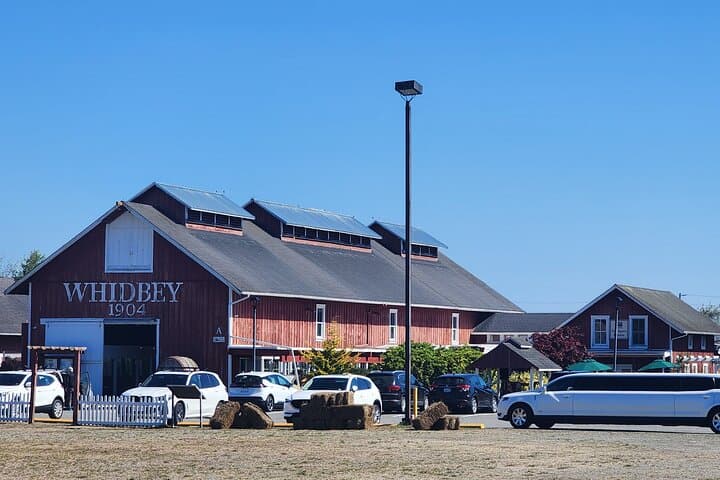 Private Whidbey Island Wine Tour from Seattle — 7-Hour Luxury Limousine Experience photo 5