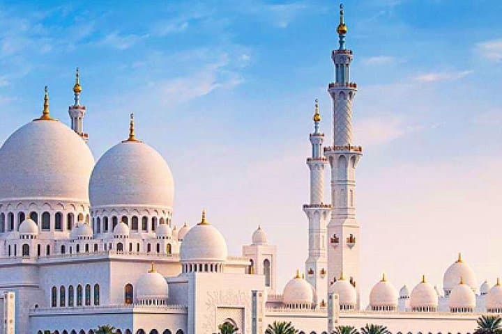 Abu Dhabi Full-Day Cultural Tour: Sheikh Zayed, Emirates Palace & Miraj Art Centre photo 2
