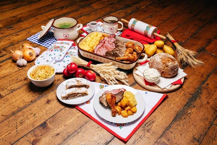 Prague Folklore Dinner Show with Private Hotel Transfer and 4-Course Meal photo 4