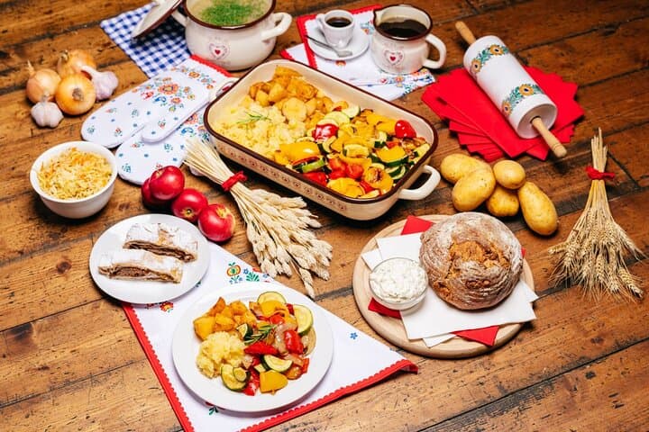 Prague Folklore Dinner Show with Private Hotel Transfer and 4-Course Meal photo 6